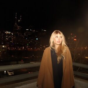 Meet your Posher, Calla